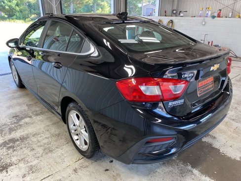Used 2017 Chevrolet Cruze LT w/ Convenience Package image 7