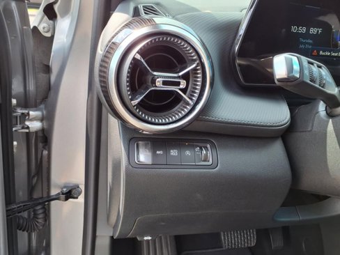 Used 2025 Chevrolet Equinox LT w/ Convenience Package II image 17