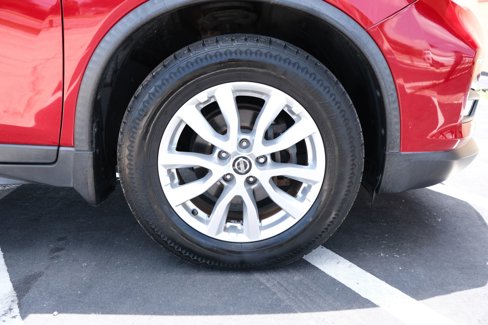 Used 2017 Nissan Rogue SV image 20