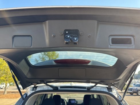 Used 2023 Nissan Rogue SV image 31