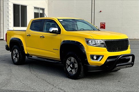 Used 2015 Chevrolet Colorado LT w/ Luxury Package image 2