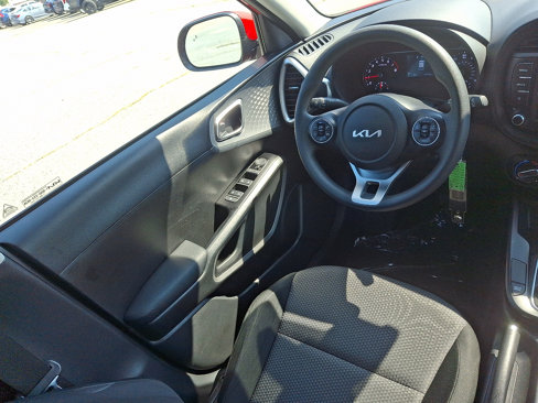 Used 2022 Kia Soul LX w/ Technology Package image 14