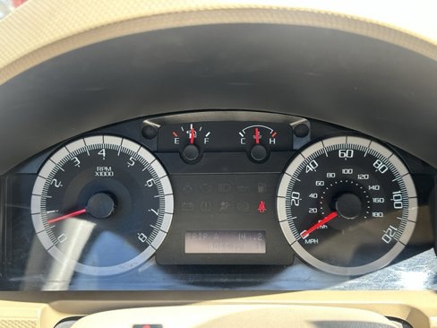 Used 2010 Ford Escape XLT image 12