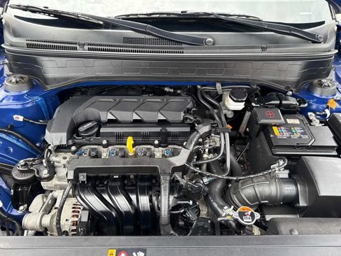 Certified 2022 Hyundai Venue Limited w/ Cargo Package image 10