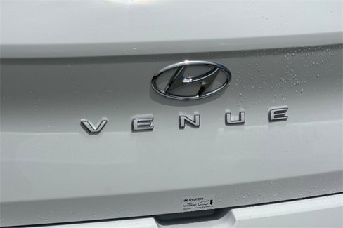 New 2025 Hyundai Venue SEL image 6