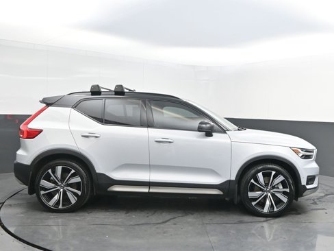 Certified 2022 Volvo XC40 P8 Recharge Ultimate image 8