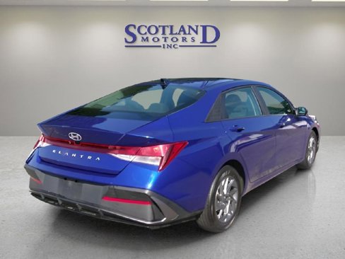 Used 2024 Hyundai Elantra SEL image 6