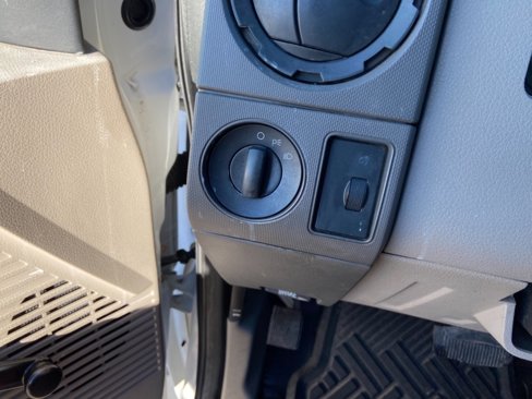 Used 2008 Ford F550 2WD Regular Cab Super Duty image 19