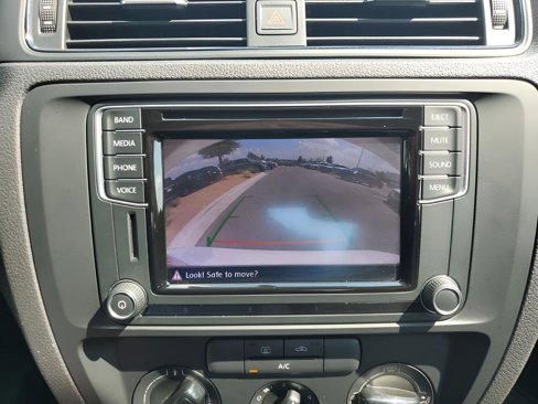 Used 2016 Volkswagen Jetta S image 40