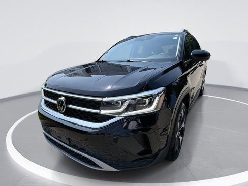Used 2022 Volkswagen Taos SEL image 1