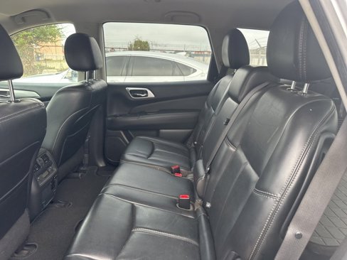 Used 2017 Nissan Pathfinder SL image 8