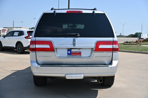 Used 2010 Lincoln Navigator 4WD image 5