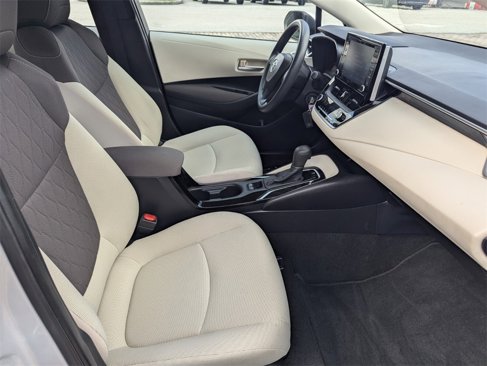 Used 2021 Toyota Corolla LE image 14