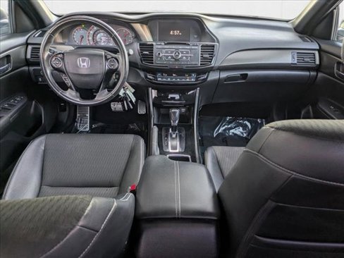 Used 2017 Honda Accord Sport image 16