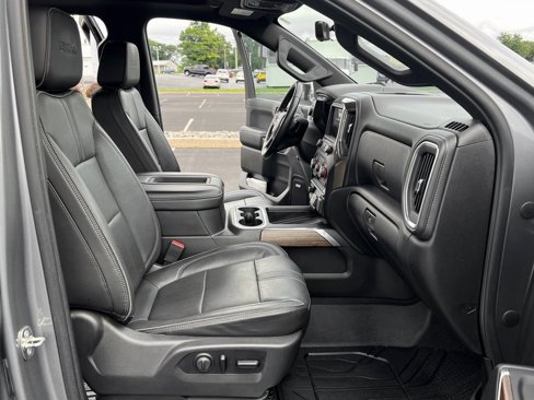 Used 2020 Chevrolet Silverado 1500 High Country image 24