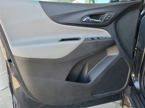 Used 2023 Chevrolet Equinox LT image 24