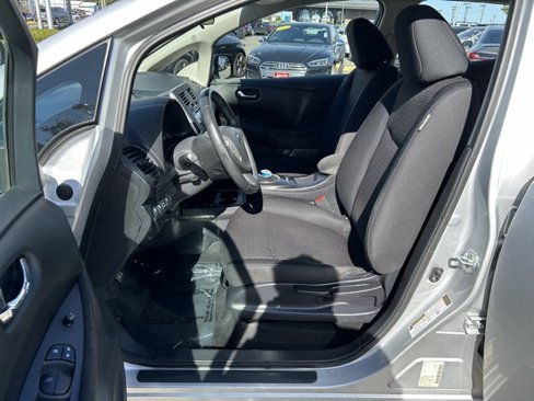 Used 2015 Nissan Leaf S image 17