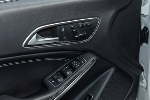 Used 2014 Mercedes-Benz CLA 250 image 13