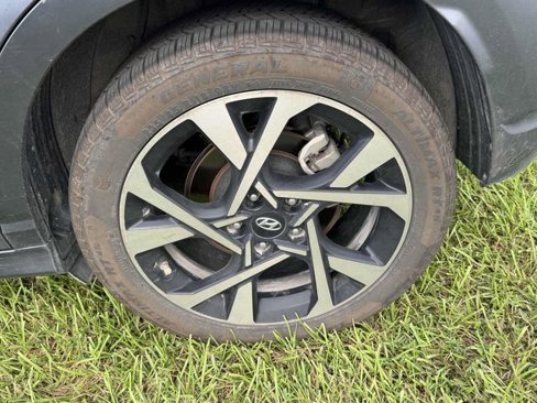 Used 2022 Hyundai Kona Limited image 9