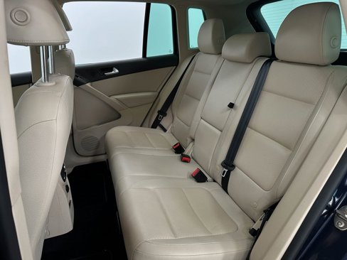 Used 2016 Volkswagen Tiguan S image 19