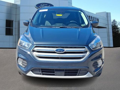 Certified 2019 Ford Escape SE image 2