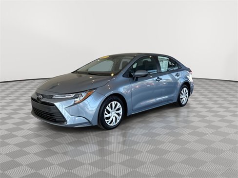 Used 2023 Toyota Corolla LE image 6