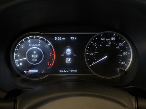 Used 2019 Nissan Kicks SV image 9
