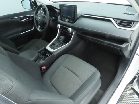 Used 2021 Toyota RAV4 XLE w/ Convenience Package image 17