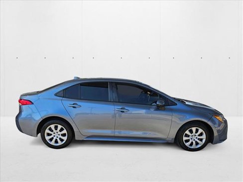 Used 2021 Toyota Corolla LE image 4
