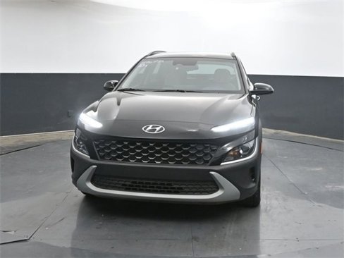 Used 2023 Hyundai Kona SEL w/ Winter Weather Package image 2