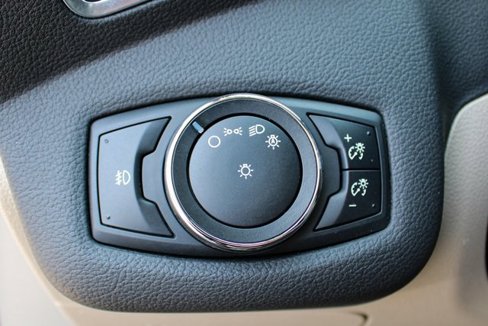 Used 2013 Ford C-MAX SEL image 15