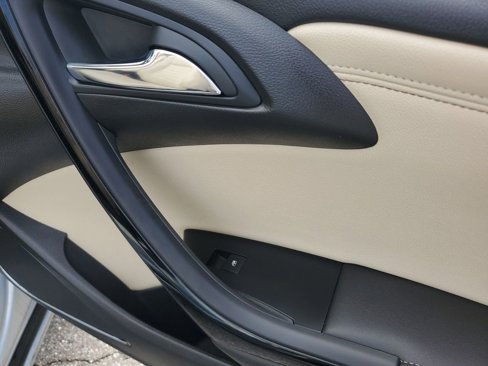 Used 2016 Buick Cascada Premium image 40