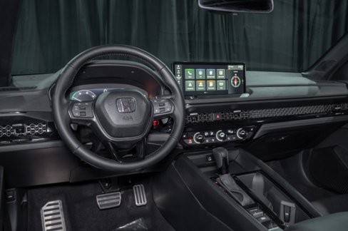 Used 2025 Honda Accord Sport image 19