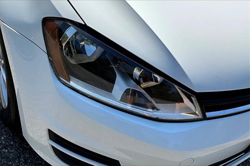 Used 2017 Volkswagen Golf S image 29