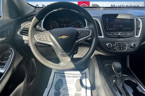 Used 2023 Chevrolet Malibu LT image 8