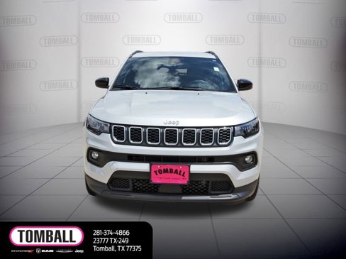 Used 2025 Jeep Compass Latitude image 2