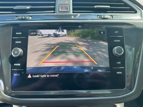 Used 2022 Volkswagen Tiguan SE image 19