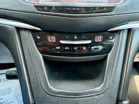 Used 2019 Cadillac XT5 Luxury image 17