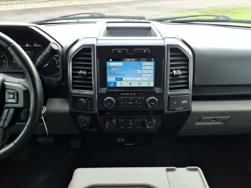 Used 2018 Ford F150 XLT w/ Equipment Group 302A Luxury image 9