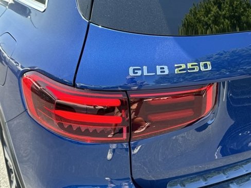Certified 2024 Mercedes-Benz GLB 250 4MATIC image 10