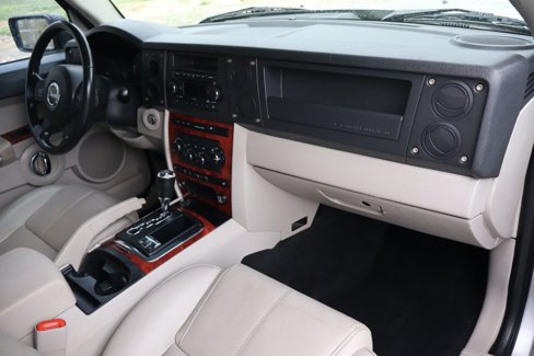 Used 2006 Jeep Commander Limited w/ Trailer Tow Group IV image 16