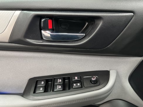 Used 2019 Subaru Outback 2.5i Premium image 19