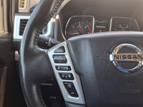 Used 2017 Nissan Titan PRO-4X image 33