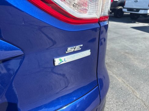 Used 2016 Ford Escape SE w/ Equipment Group 201A image 11