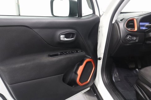 Certified 2020 Jeep Renegade Sport image 9
