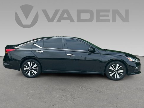Used 2022 Nissan Altima 2.5 SV image 5