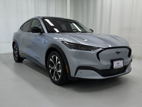 Used 2022 Ford Mustang Mach-E Premium image 2
