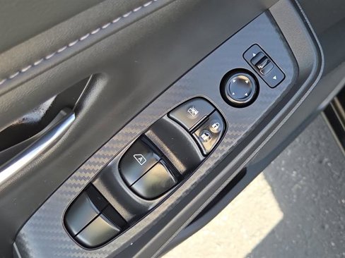 Used 2022 Nissan Sentra SV image 12