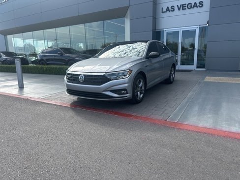 Used 2019 Volkswagen Jetta R-Line image 1