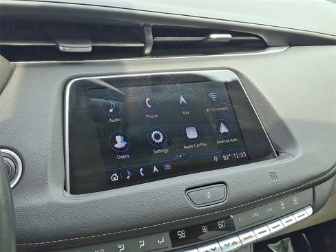 Used 2019 Cadillac XT4 Luxury w/ Cold Weather Package image 16